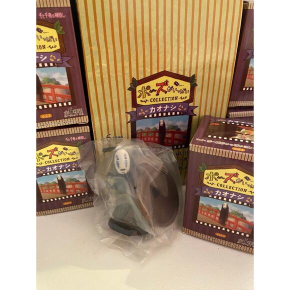 Spirited Away No Face Kaonashi Blind Box No. 4 Furimuki - Picture 2 of 5